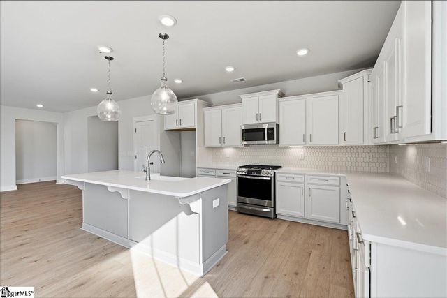 229 Summerall Lane, Seneca, SC 29678