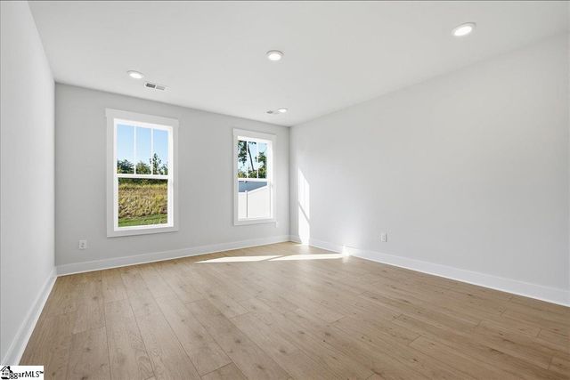 229 Summerall Lane, Seneca, SC 29678