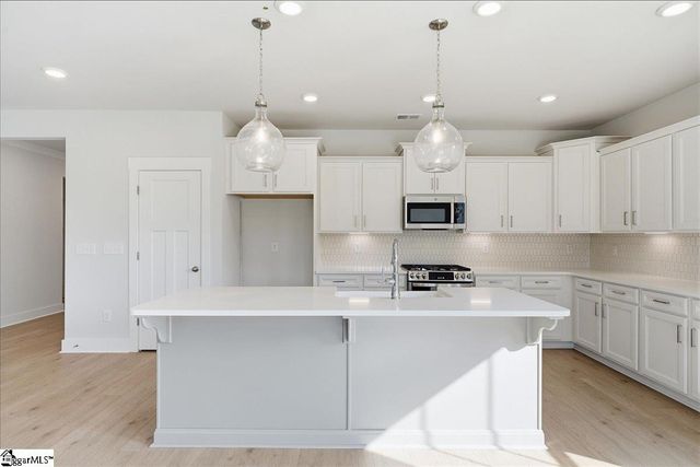 229 Summerall Lane, Seneca, SC 29678
