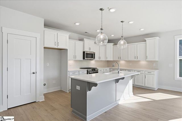 229 Summerall Lane, Seneca, SC 29678