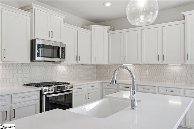 229 Summerall Lane, Seneca, SC 29678