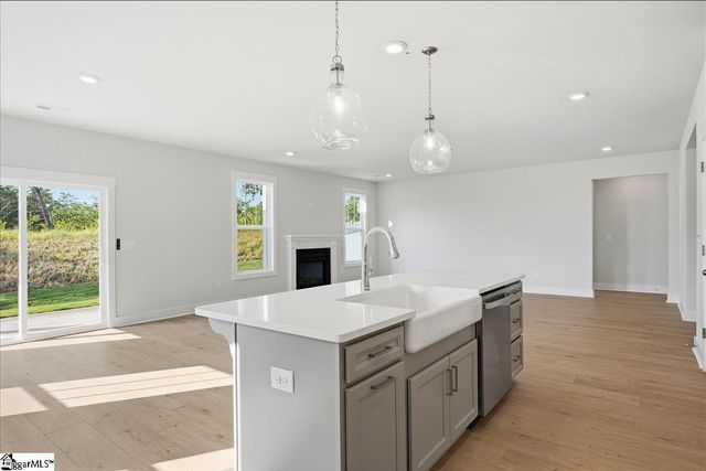 229 Summerall Lane, Seneca, SC 29678