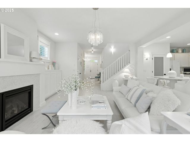 2210 S WHITE SALMON Dr, Ridgefield, WA 98642