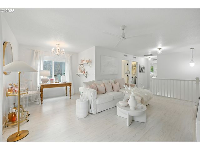 2210 S WHITE SALMON Dr, Ridgefield, WA 98642