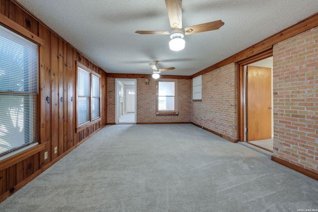 1902 Schley Ave, San Antonio, TX 78210