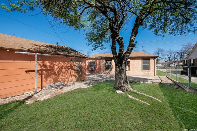 1902 Schley Ave, San Antonio, TX 78210