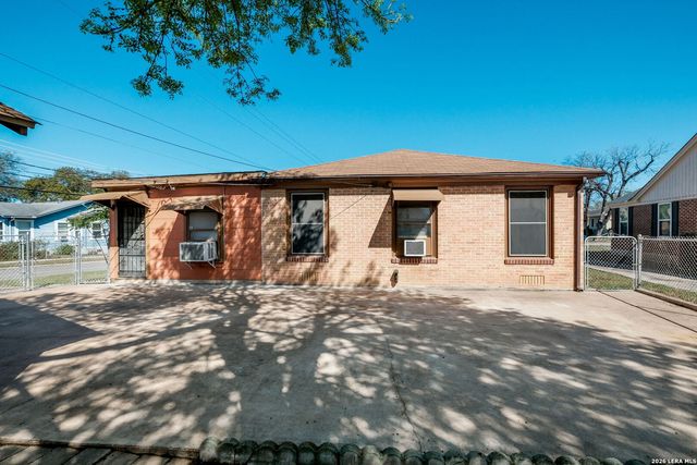 1902 Schley Ave, San Antonio, TX 78210