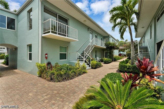 631 12th AVE S 631, Naples, FL 34102