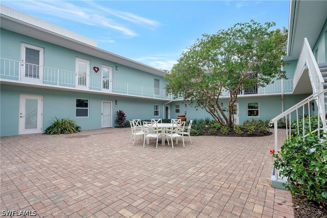 631 12th AVE S 631, Naples, FL 34102