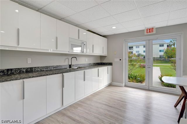631 12th AVE S 631, Naples, FL 34102