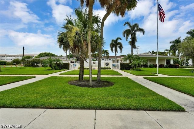 631 12th AVE S 631, Naples, FL 34102