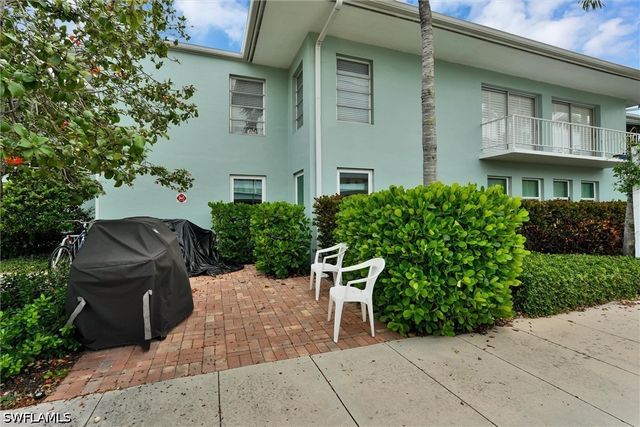 631 12th AVE S 631, Naples, FL 34102