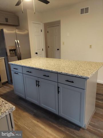 103 NORTHWOOD CIR, Cross Junction, VA 22625