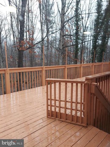 103 NORTHWOOD CIR, Cross Junction, VA 22625