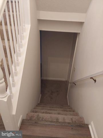 103 NORTHWOOD CIR, Cross Junction, VA 22625