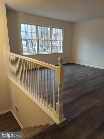 103 NORTHWOOD CIR, Cross Junction, VA 22625