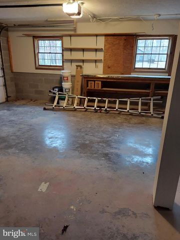 103 NORTHWOOD CIR, Cross Junction, VA 22625