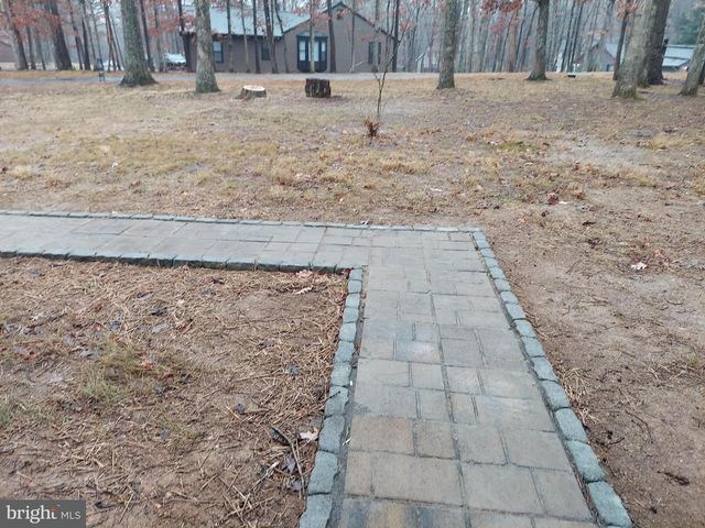 103 NORTHWOOD CIR, Cross Junction, VA 22625