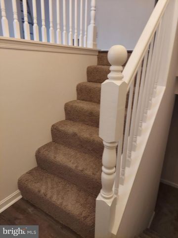 103 NORTHWOOD CIR, Cross Junction, VA 22625