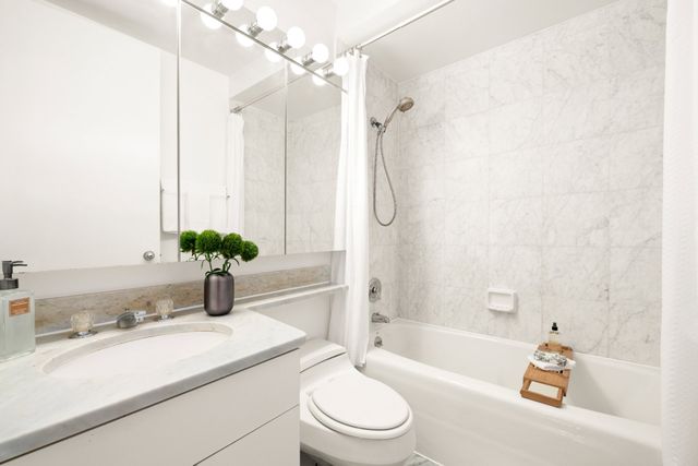 235 E 40th St Apt 6C, New York City, NY 10016