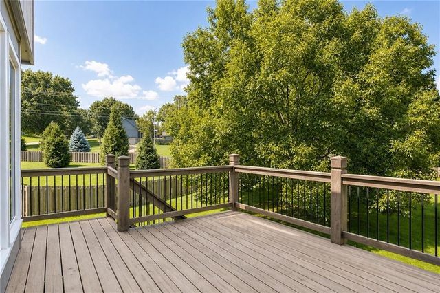13902 W 71 Terrace, Shawnee, KS 66216