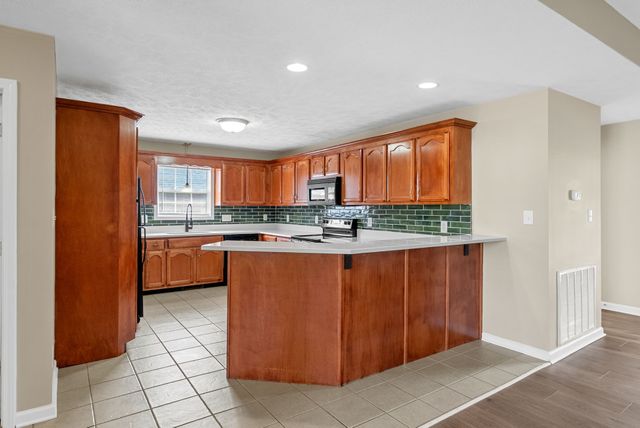 3256 Twelve Oaks Boulevard, Clarksville, TN 37042
