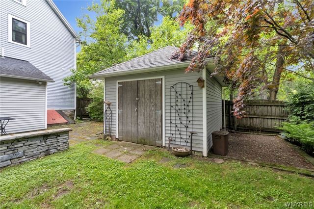 114 North Ellicott Street, Amherst, NY 14221