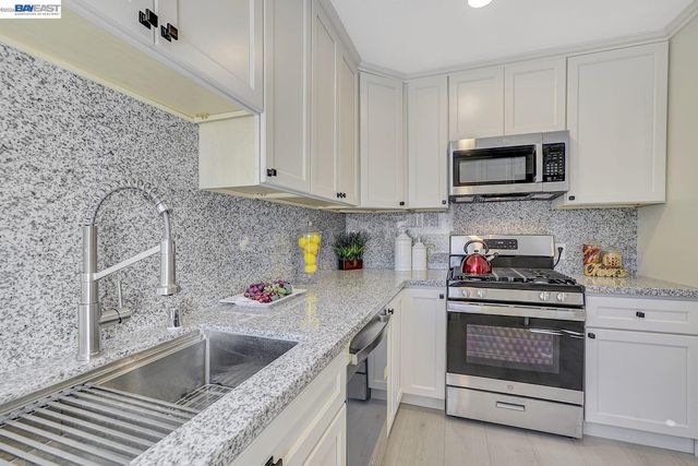 2834 Abbey St, Oakland, CA 94619