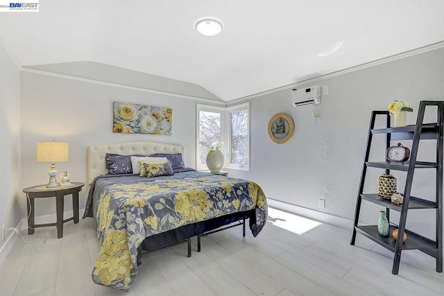 2834 Abbey St, Oakland, CA 94619