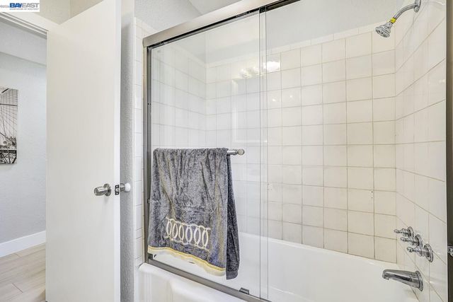 2834 Abbey St, Oakland, CA 94619