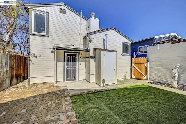 2834 Abbey St, Oakland, CA 94619