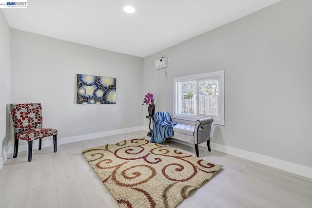 2834 Abbey St, Oakland, CA 94619