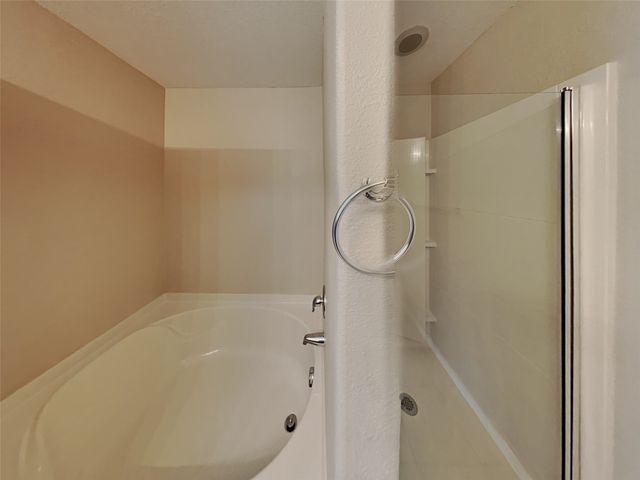 1108 Hickory Bend Lane, Fort Worth, TX 76108