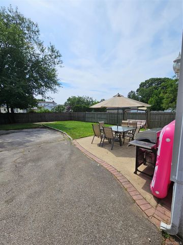 54 Catherine Street, Valley Stream, NY 11581