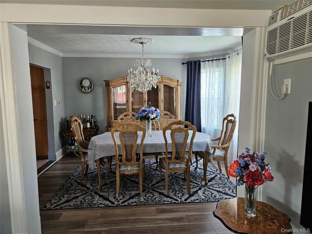 54 Catherine Street, Valley Stream, NY 11581