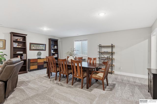 10624 S 189th Street, Omaha, NE 68136
