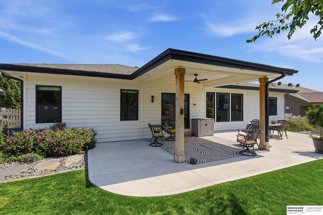 10624 S 189th Street, Omaha, NE 68136