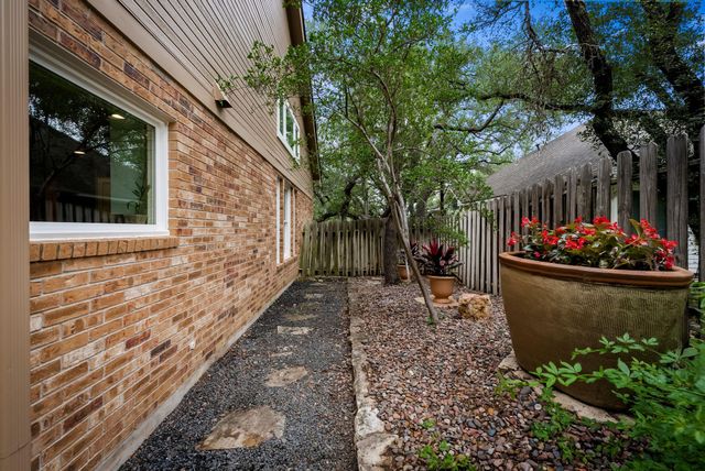 3605 Latimer DR, Austin, TX 78732