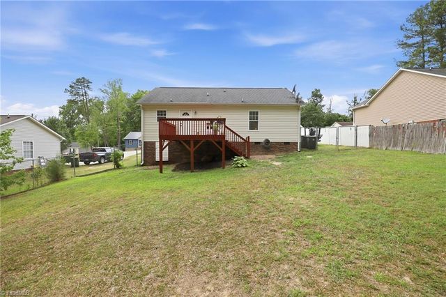 715 Dillon Street, Thomasville, NC 27360