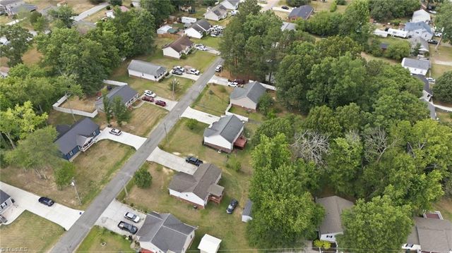 715 Dillon Street, Thomasville, NC 27360