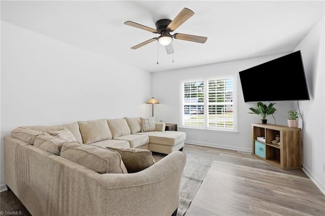 715 Dillon Street, Thomasville, NC 27360
