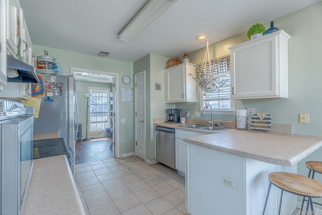 2100 Flatrock Trl, Jonesboro, AR 72404