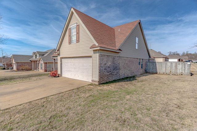 2100 Flatrock Trl, Jonesboro, AR 72404