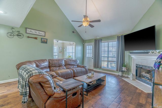 2100 Flatrock Trl, Jonesboro, AR 72404