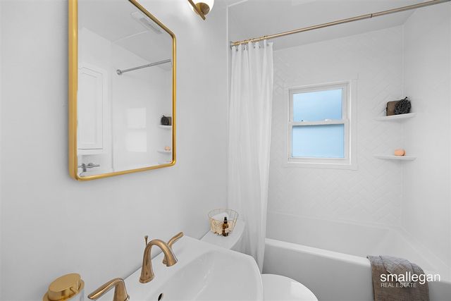 1011 Johnston Street, Grand Rapids, MI 49507