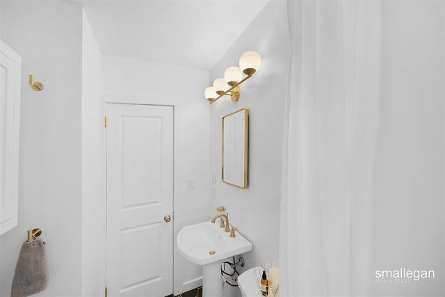 1011 Johnston Street, Grand Rapids, MI 49507