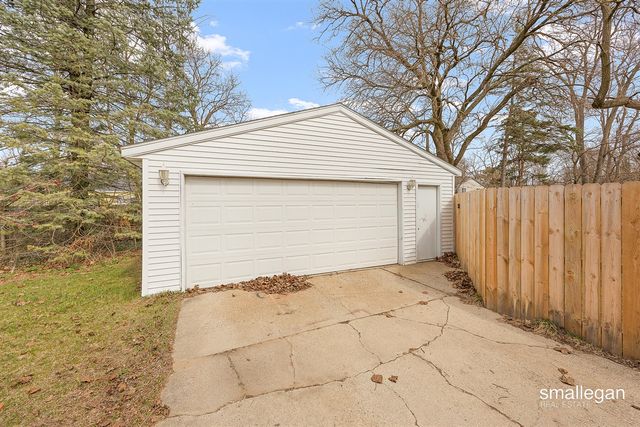 1011 Johnston Street, Grand Rapids, MI 49507