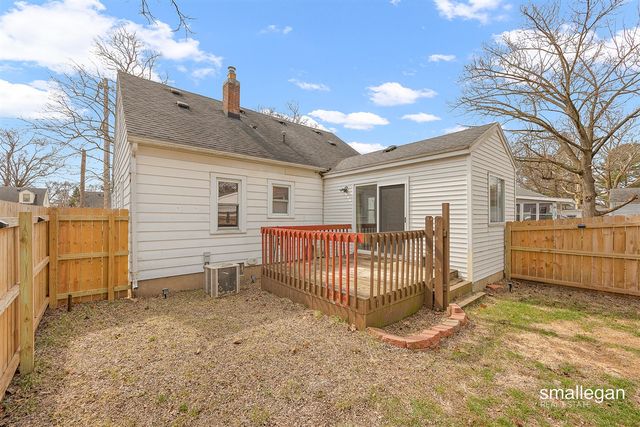 1011 Johnston Street, Grand Rapids, MI 49507