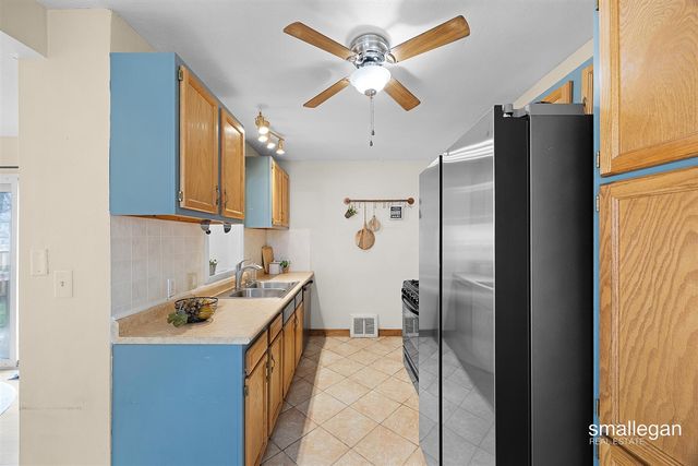 1011 Johnston Street, Grand Rapids, MI 49507