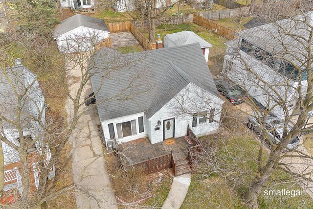 1011 Johnston Street, Grand Rapids, MI 49507